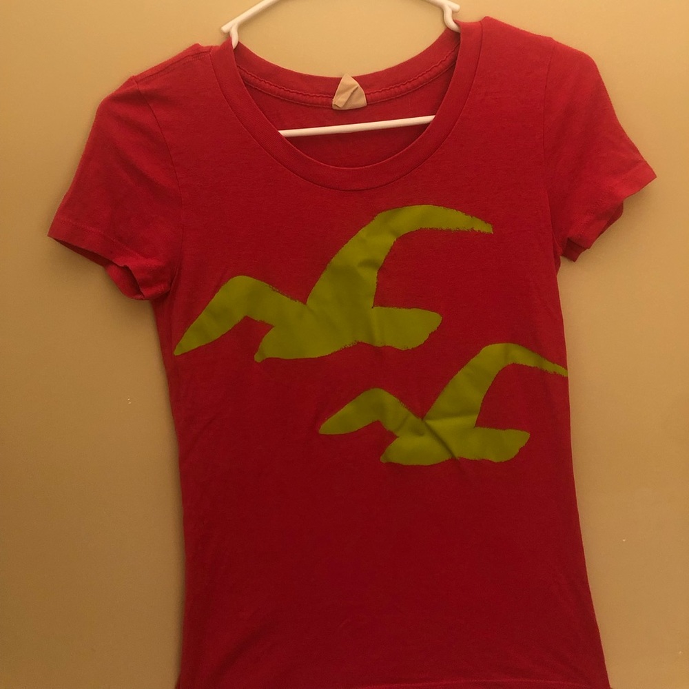 Hollister Women’s Pink T-Shirt Size S.